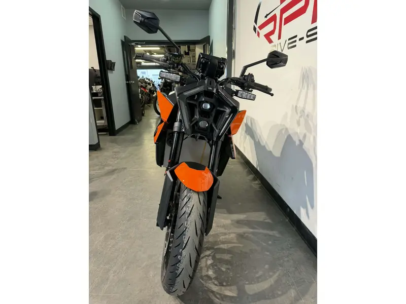 2027 KTM 990 DUKE