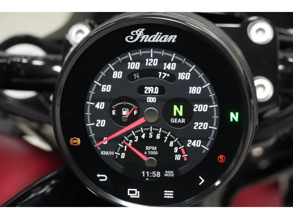 Indian Motorcycle Scout Bobber Limited Tech 2025 alt