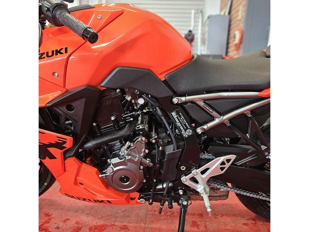 2026 Suzuki Gsx 8r alt