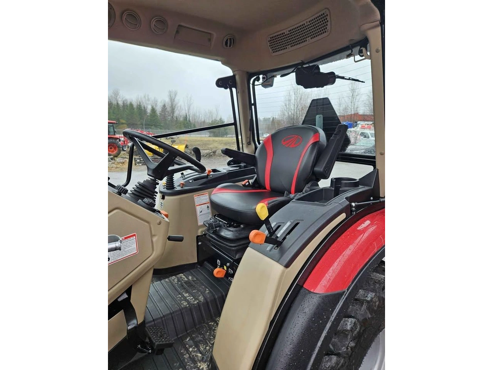 2026 Mahindra 2126 Hst Cab alt