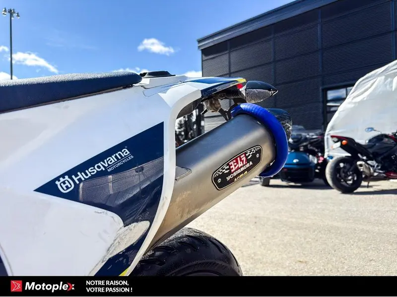 2019 Husqvarna 701 SM thumbnail 6