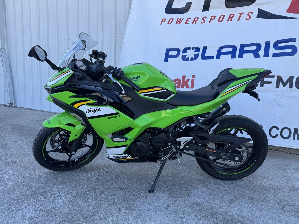2026 Kawasaki Ninja 500 Base alt