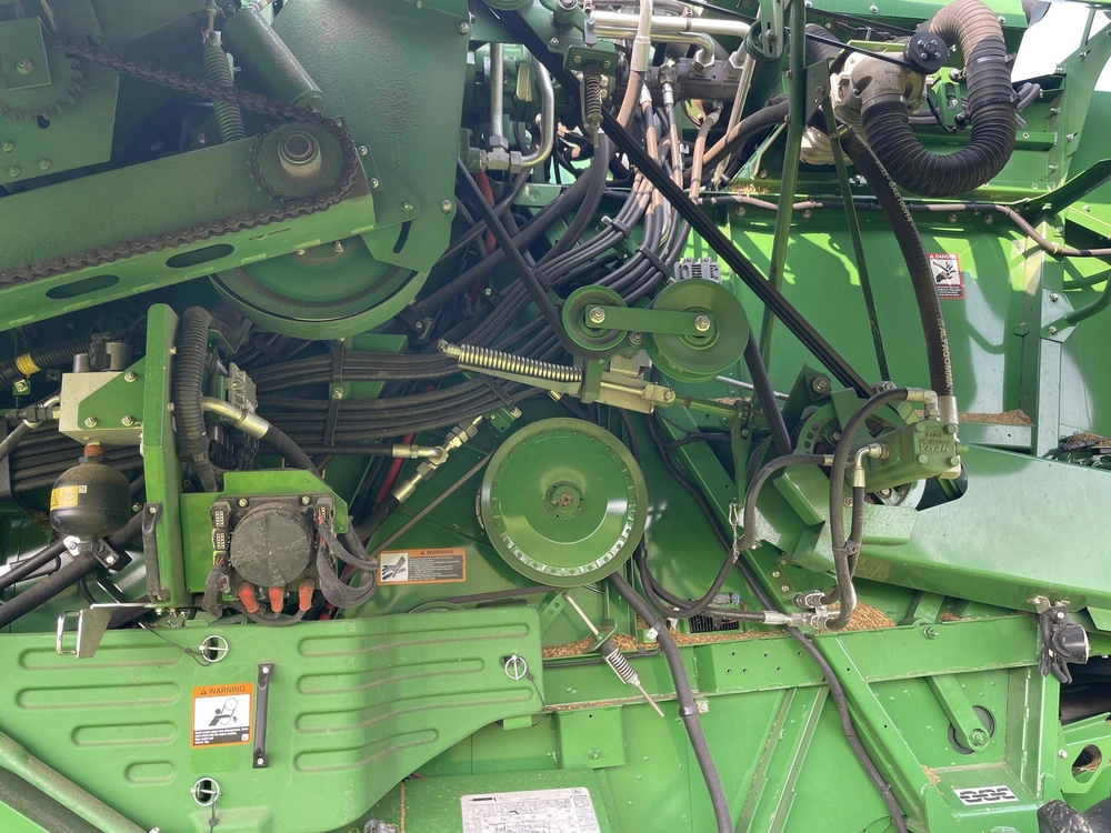 2022 John Deere T670 alt