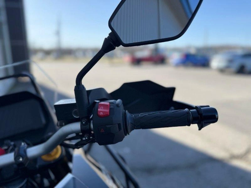 Suzuki V-strom 800de Adventure 2026 alt