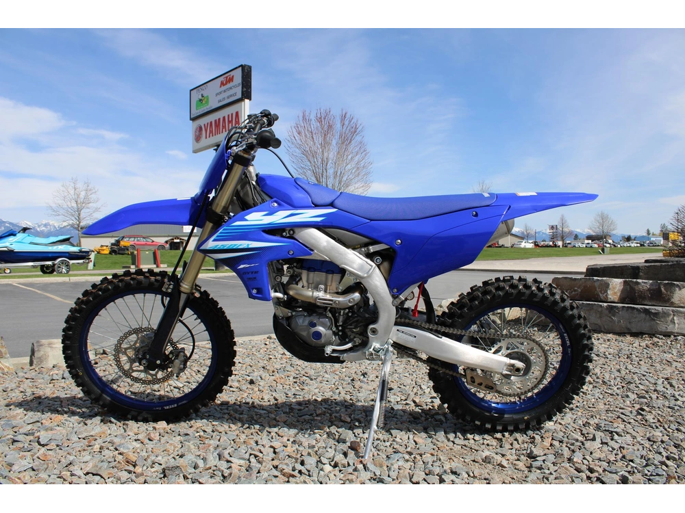2025 Yamaha Yz450fx alt