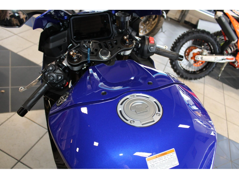 2026 Yamaha Yzf-r9 alt