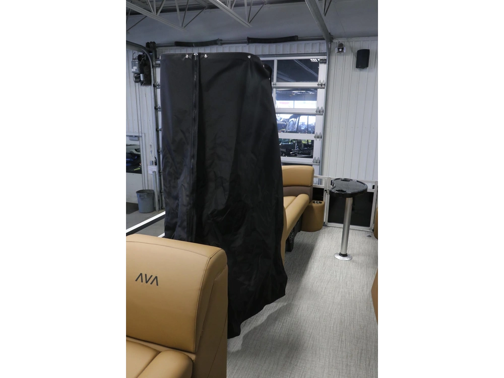 2026 Avalon Vls 2180 Quad Lounger + Yamaha 70 Hp alt
