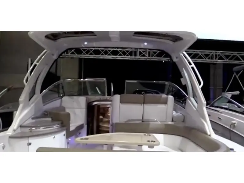 2016 Four Winns Vista 355 thumbnail 4