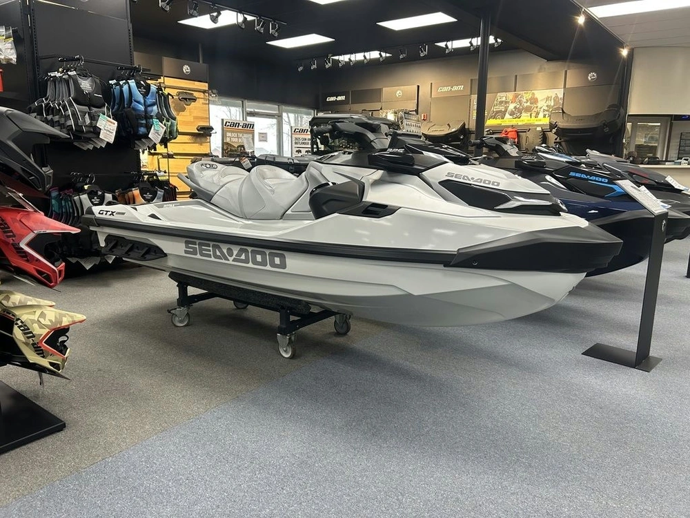 2026 Sea-doo Gtx Limited 325 (sound System) "white Pearl (premium Color)" alt