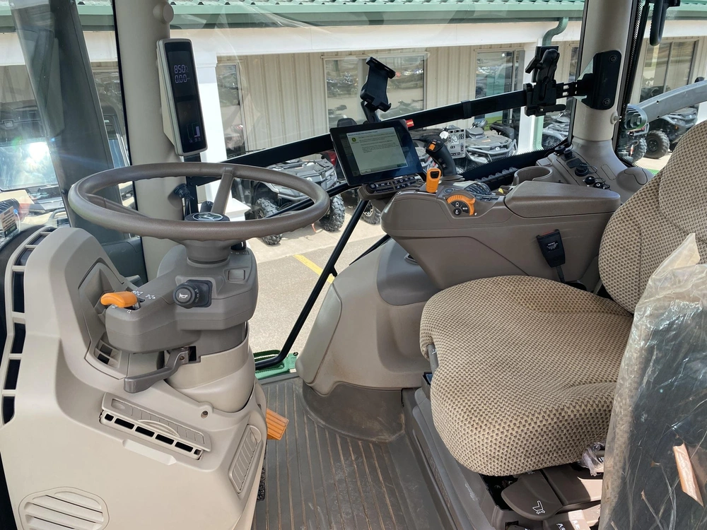 2023 John Deere 6r 175 alt