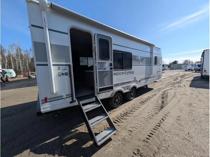 2026 Coachmen Freedom Express 258BHS