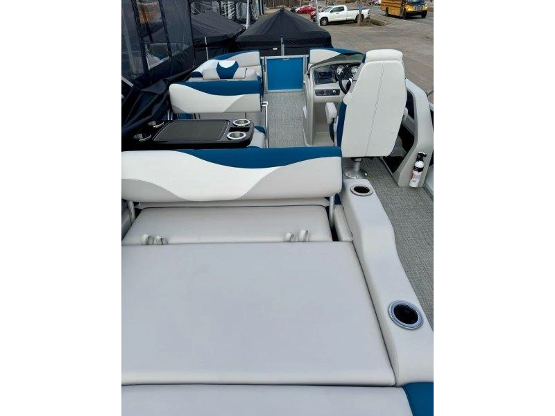 2026 Avalon Lsz Entertainer Caribbean 23 X 8.5 alt