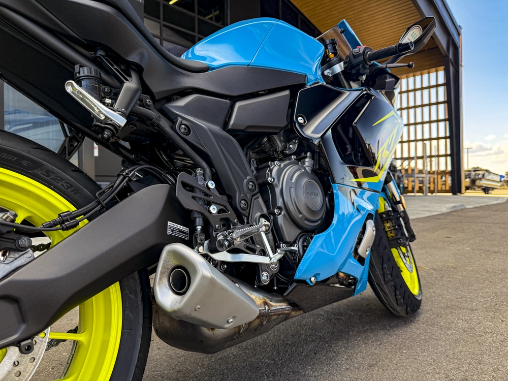2026 Yamaha R7 alt