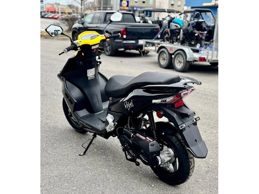Scootterre Rebel 50 2023 alt