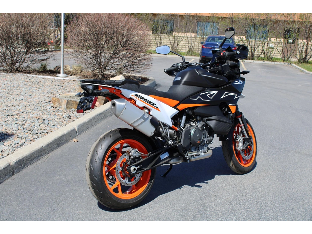 2024 Ktm 890 Smt alt