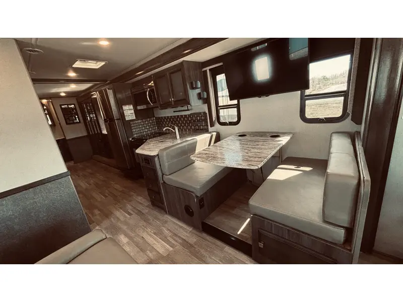 2019 Holiday Rambler ADMIRAL 32S thumbnail 9