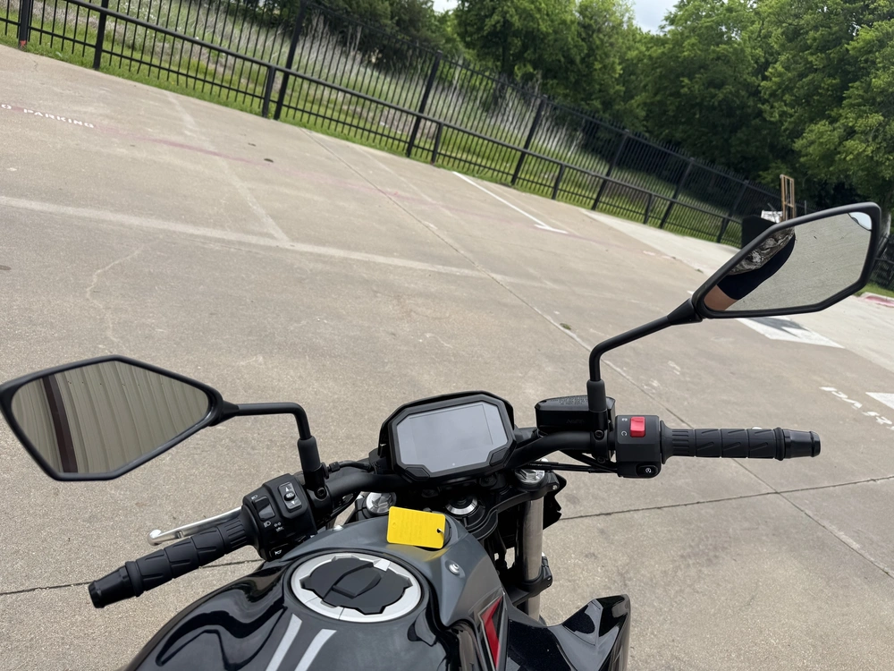 2025 Kawasaki Z650 Base Base alt