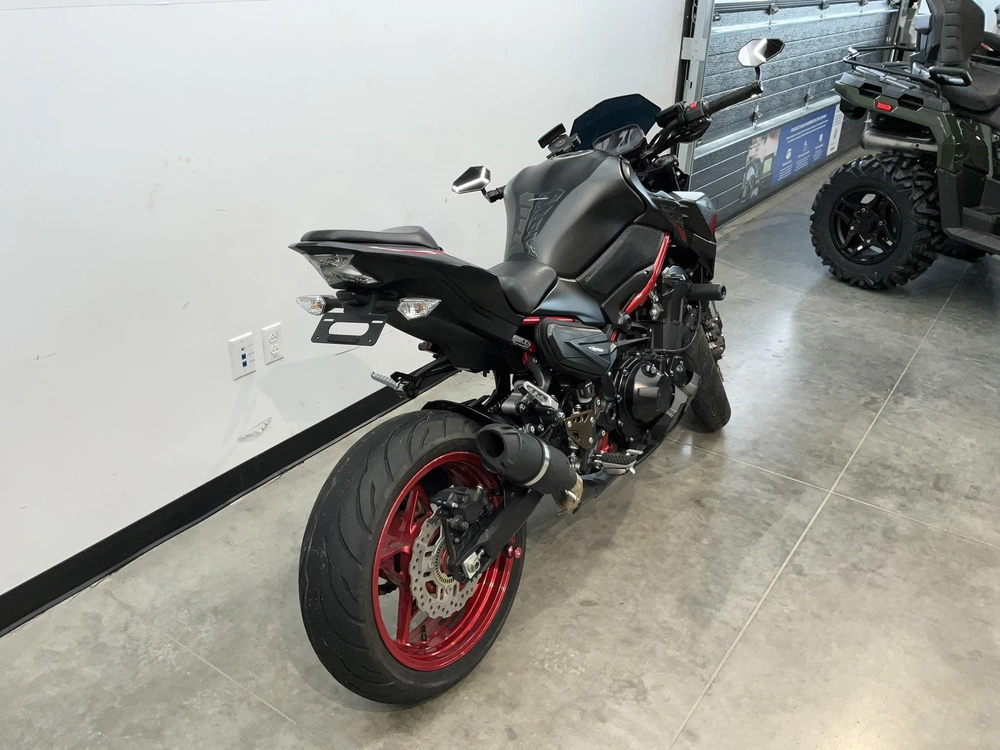 2021 Kawasaki Z900 alt