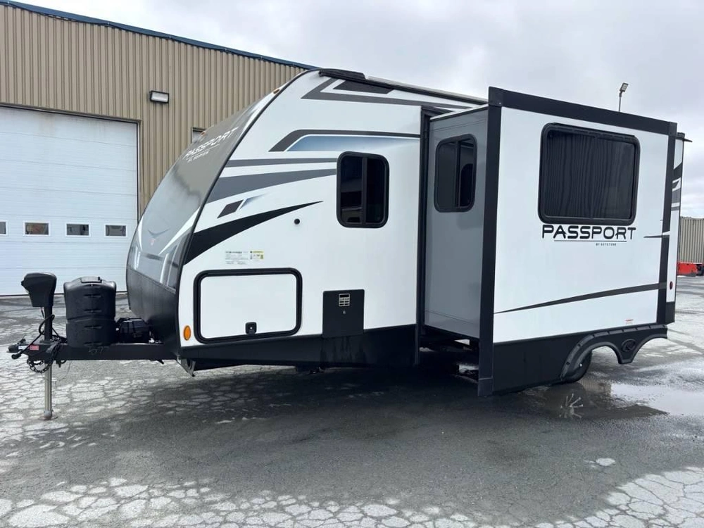 Keystone Rv Passport 189rb ***couple*** 2022 alt
