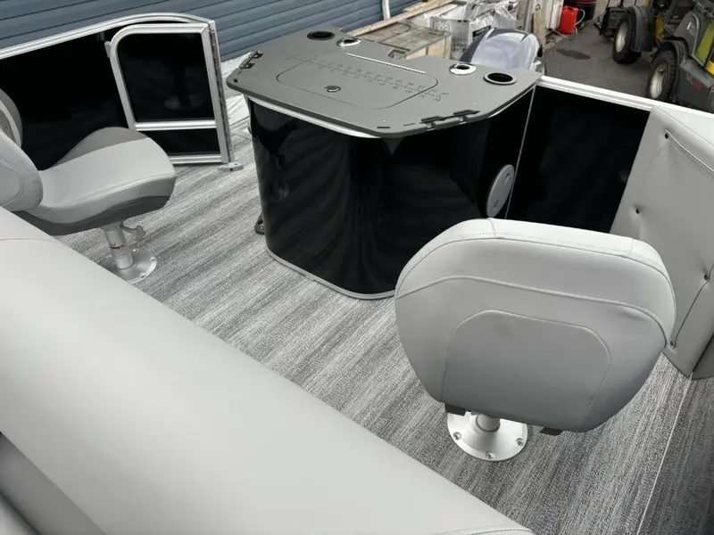 Bennington Marine 21S (Stern Fishing) Pontoon w/ Yamaha F90HP 2025