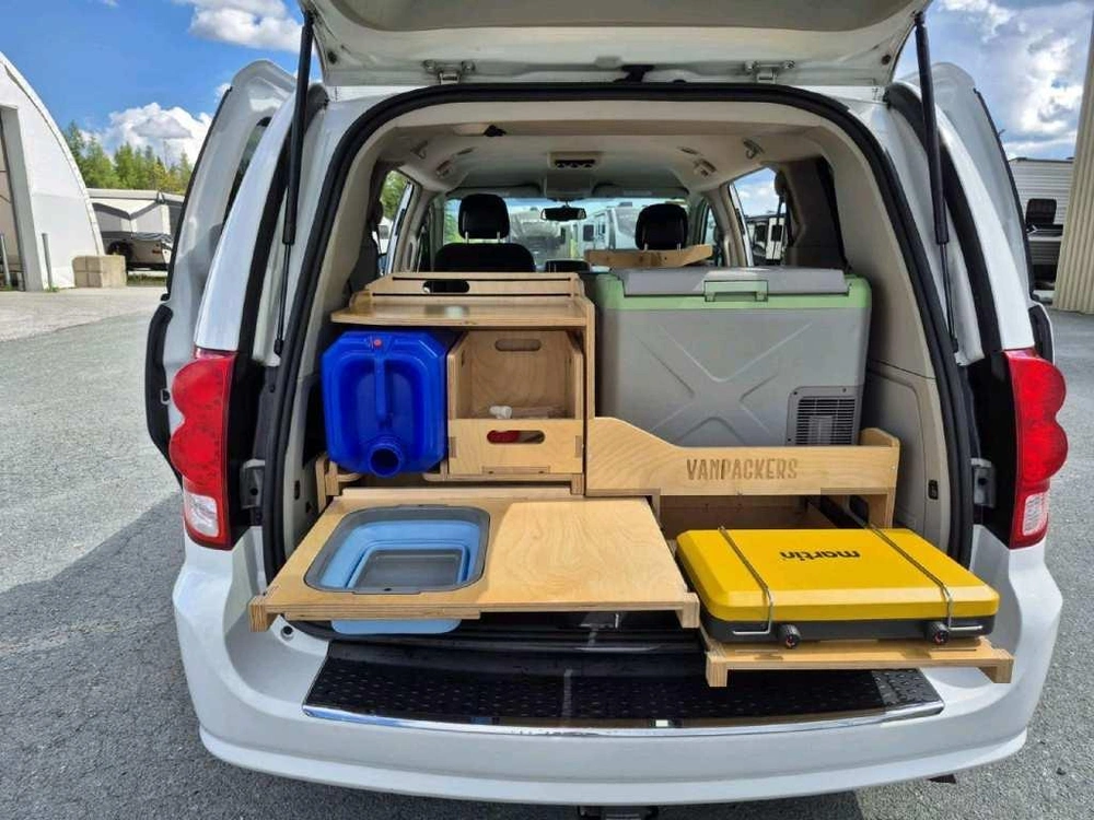 Dodge Grand Caravane Crew Campeur 2016 alt