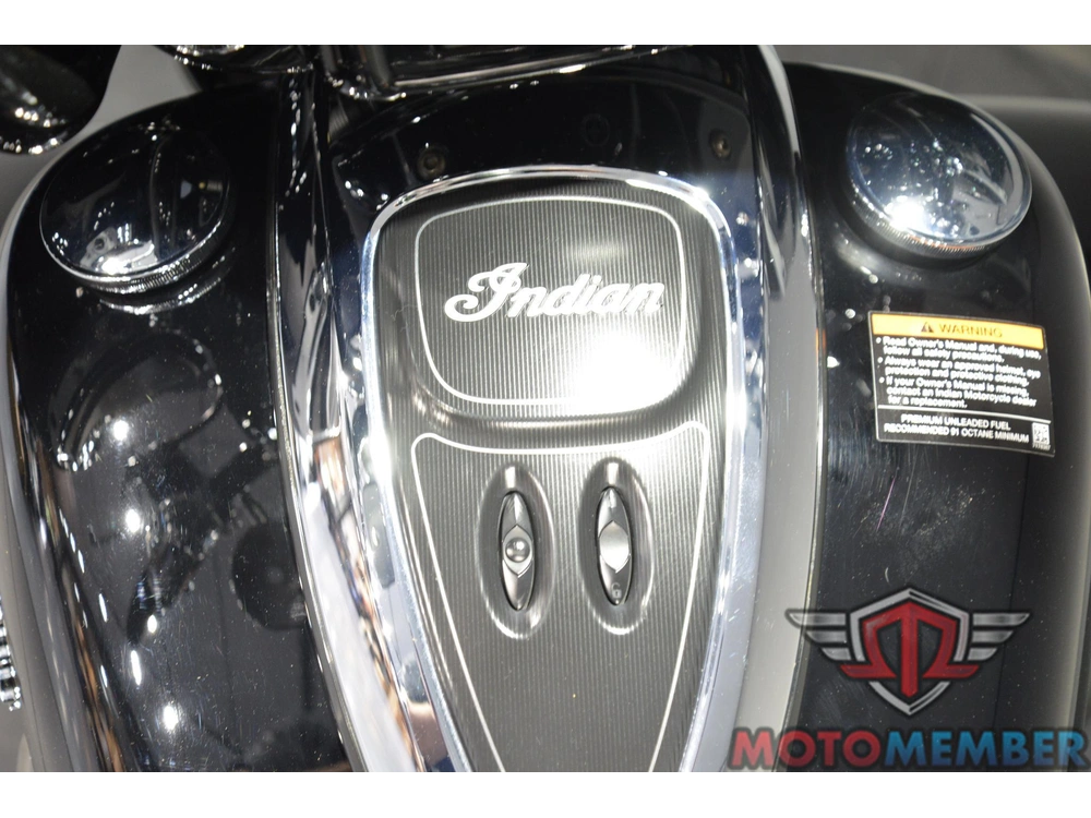 2017 Indian Motorcycle Roadmaster alt