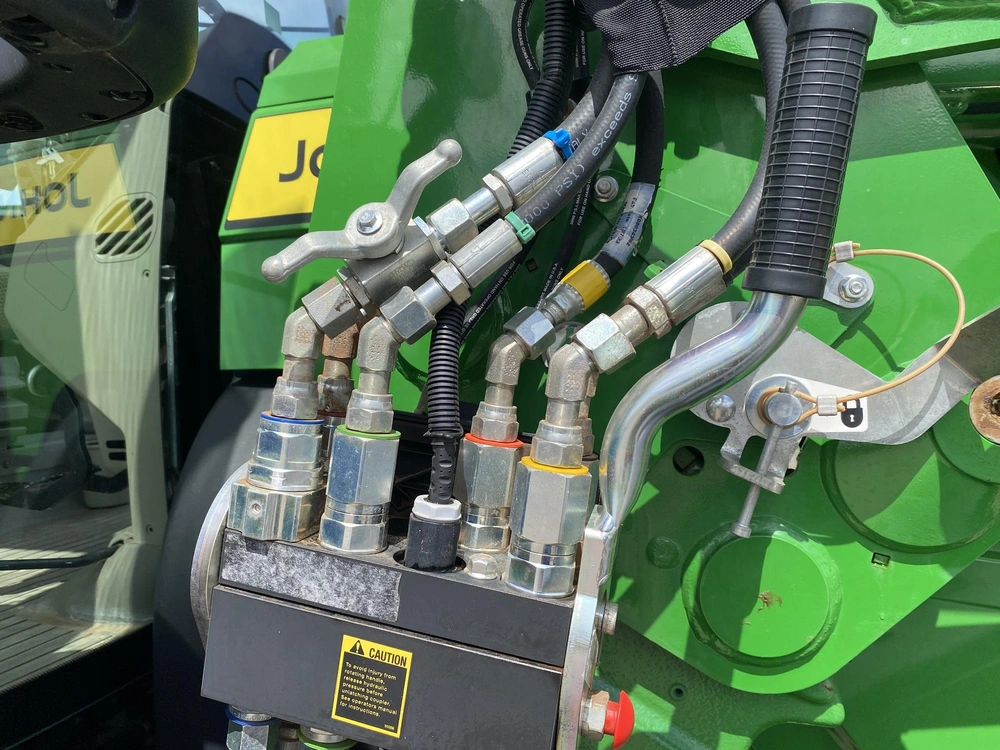 2023 John Deere 6r 175 alt