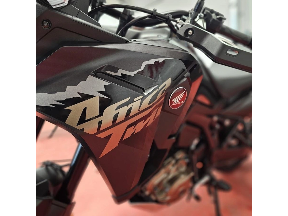 2026 Honda Africa Twin alt