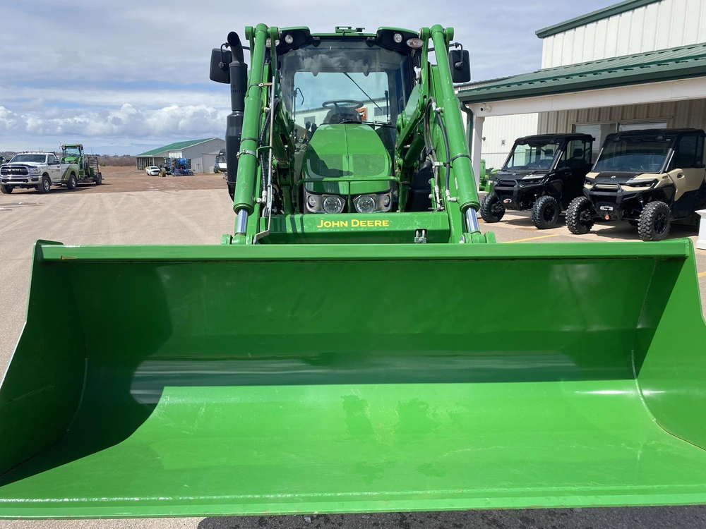 John Deere 6110m 2023 alt
