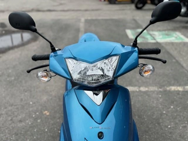 Scootterre Bistro 50 2023 alt