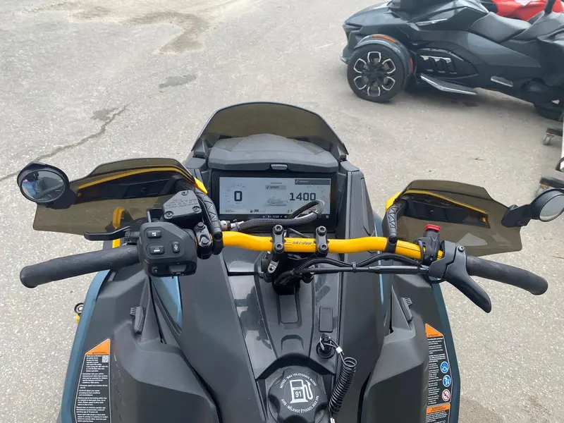 Ski-Doo MXZ XRS 850 E-Tec 137" 2026
