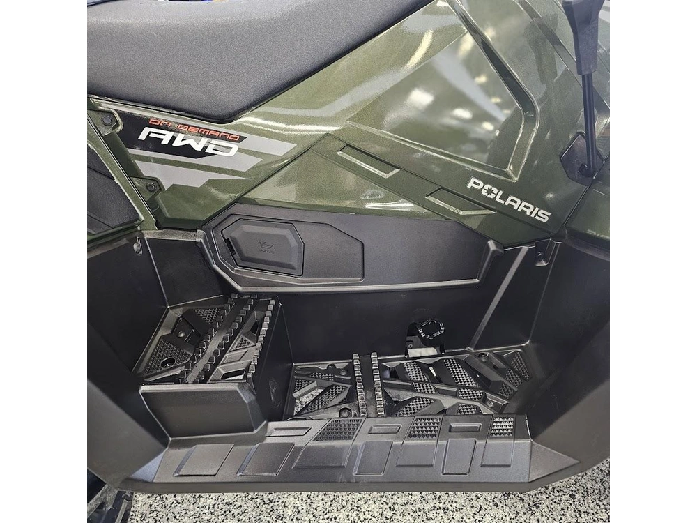 2026 Polaris Sportsman Touring 570 Premium alt
