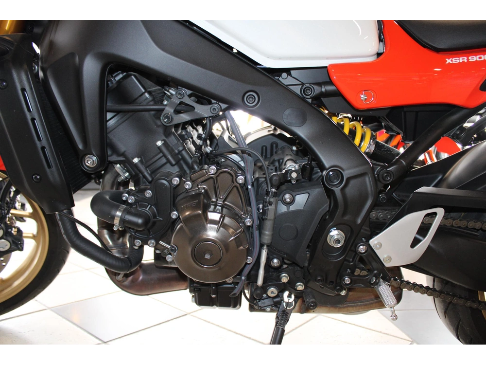 2024 Yamaha Xsr 900 alt