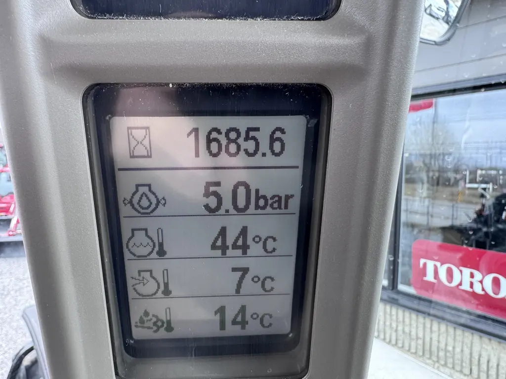 2022 Case IH Puma 185