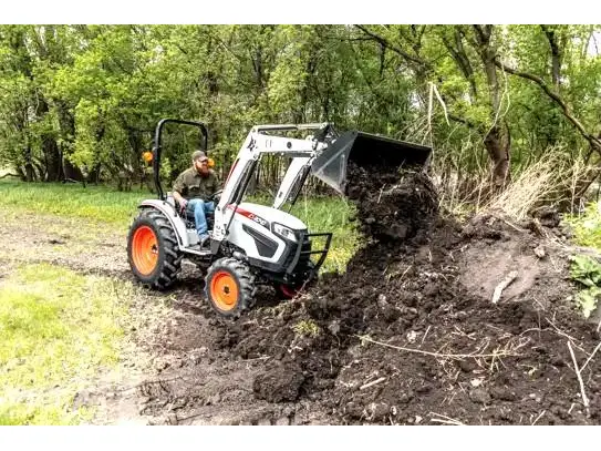 Bobcat Tracteur CT2040 HST Loader et bucket inclus 2025
