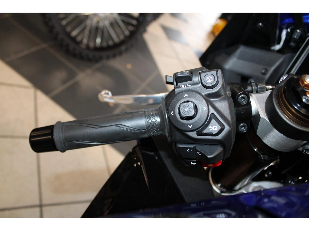 2026 Yamaha Yzf-r9 alt