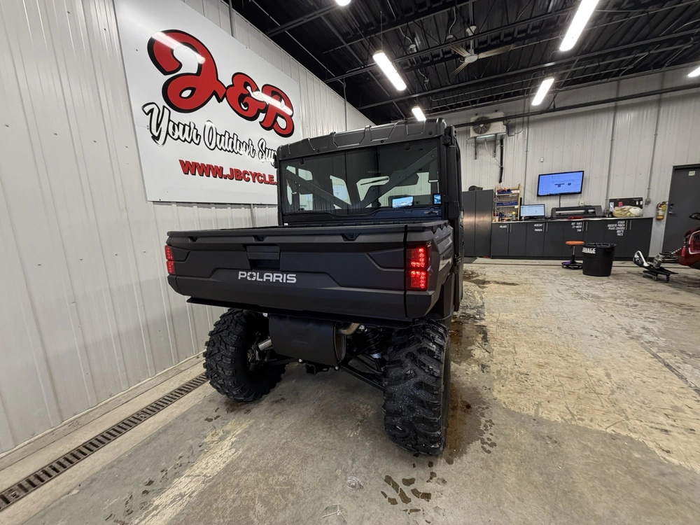 2027 Polaris Ranger Crew Xp 1000 Cab Gray alt