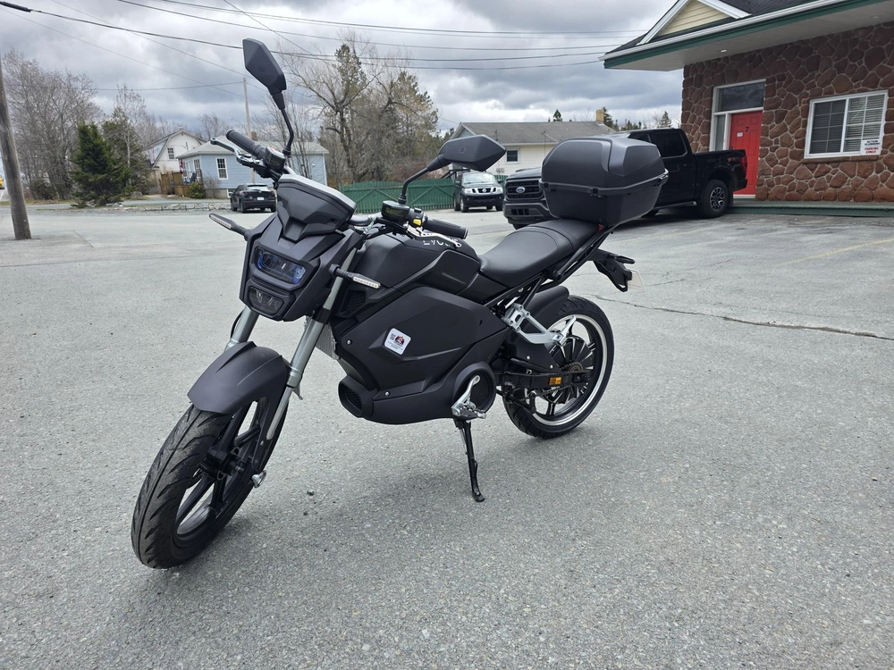 2025 Evoque E-tron alt