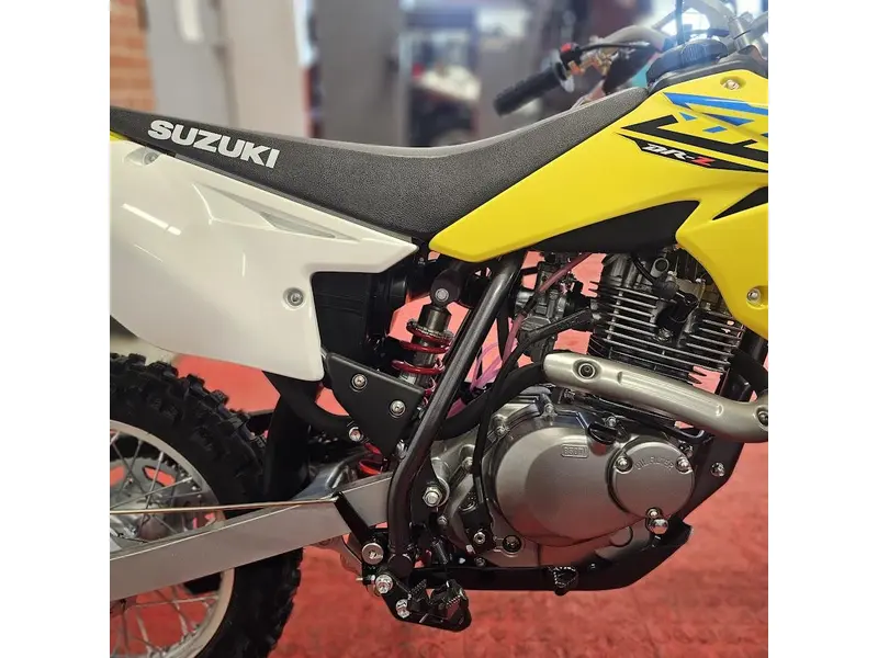 2025 Suzuki DR-Z 125 thumbnail 16