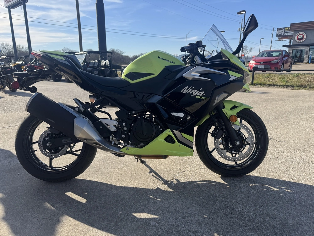 2026 Kawasaki Ninja® 500 Abs alt