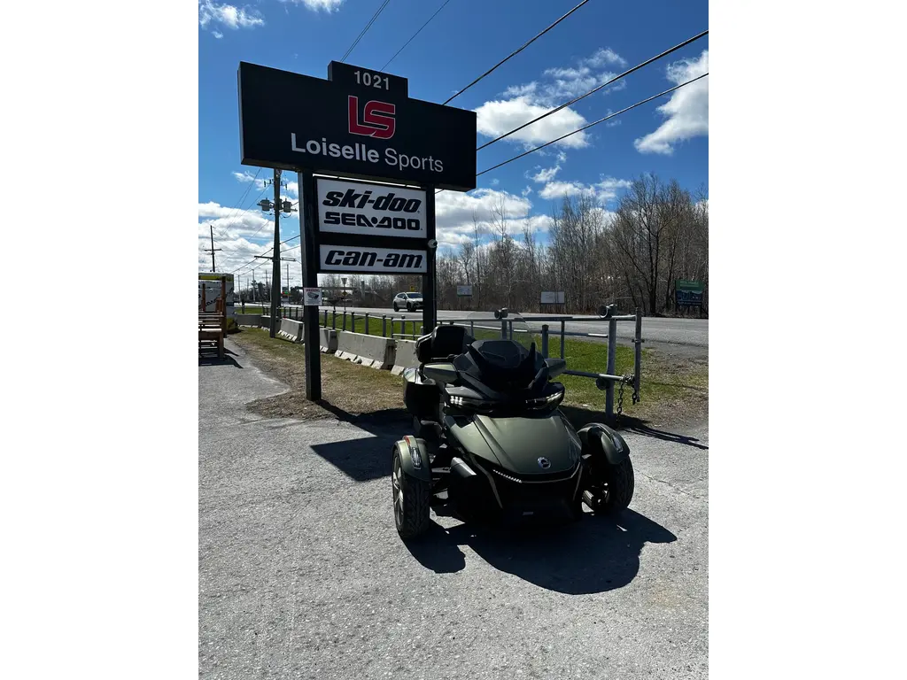 2021 Can-Am Spyder Sea to Sky