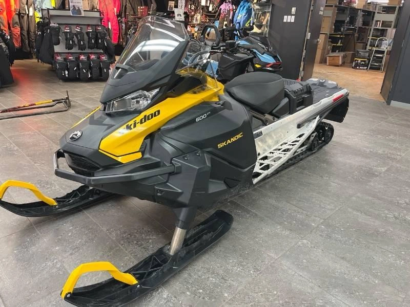 Ski-doo Skandic Sport 600 Efi Utility 1.25'' E.s. 2026 alt