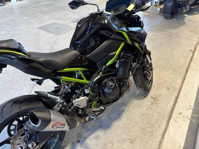 Kawasaki Z900 2022 alt