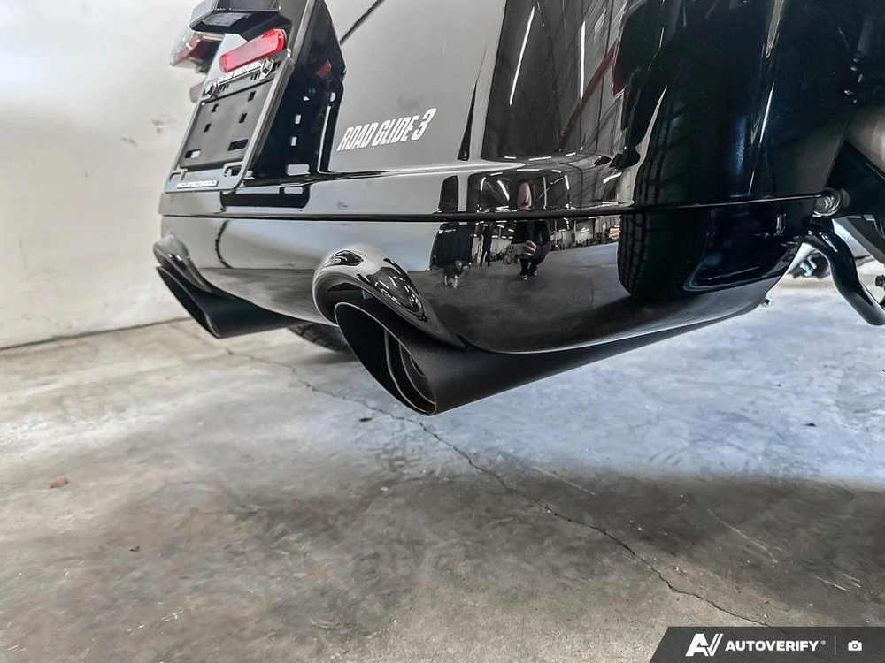 2026 Harley-davidson Road Glide 3 alt