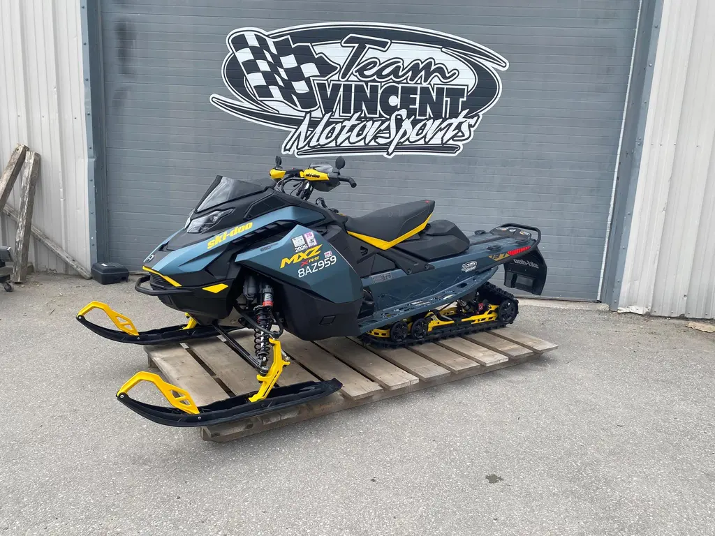 2026 Ski-Doo MXZ XRS 850 E-Tec 137"