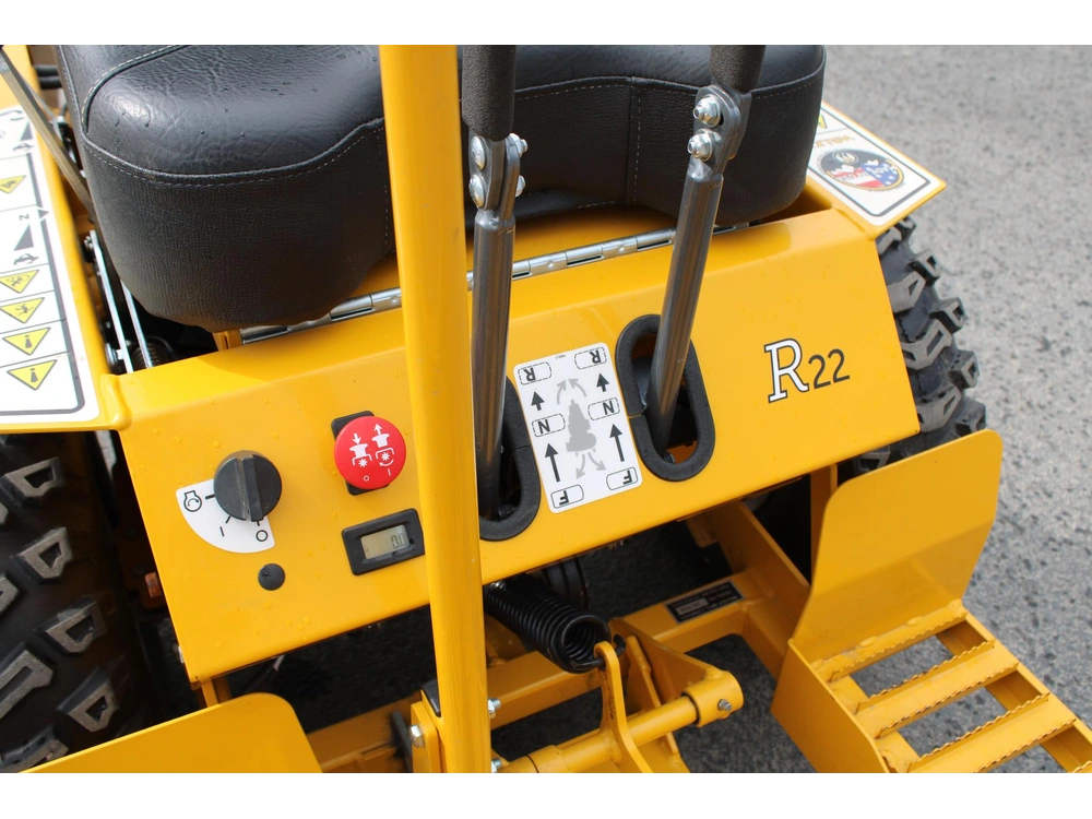 2025 Walker Model R alt