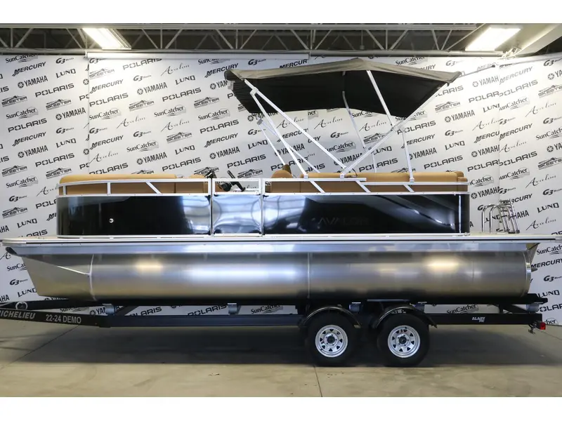 Avalon VLS 2180 QUAD LOUNGER + YAMAHA 70 HP 2026