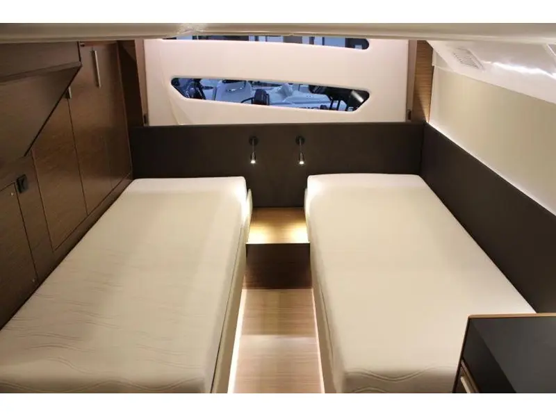 2021 Bavaria Motoryachts S45 COUPE VOLVO IPS 600 EVC2 thumbnail 20