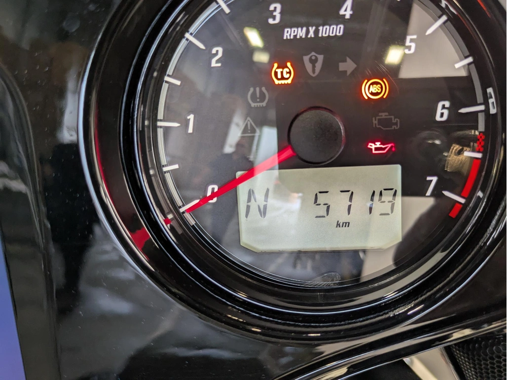 Indian Motorcycles Chieftain Powerplus Dark Horse With 112ci + Rider Assist Package + Powerband Audio Package 2025 alt