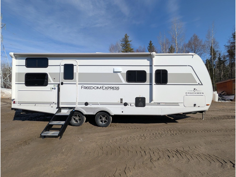 Coachmen Freedom Express Ultra Lite 245rks 2026 alt